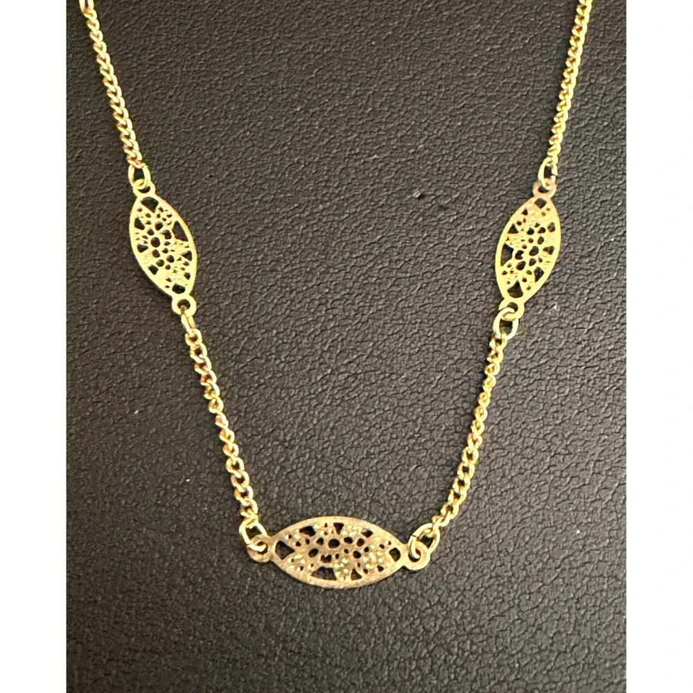 Vintage Necklace Filigree Dainty Gold Plated 17